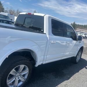 FORD F-150 LARIAT - 9