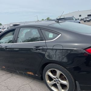 FORD FUSION SE - 6