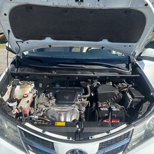 2014 Toyota RAV4 XLE 照片 45