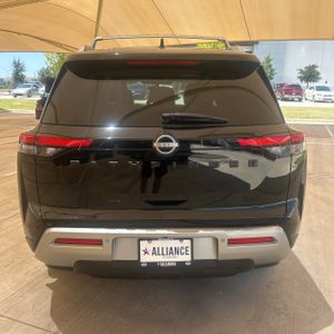 صورة 7 لـ 2023 Nissan PATHFINDER SL