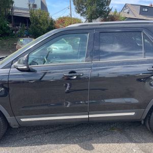 FORD EXPLORER XLT - 4