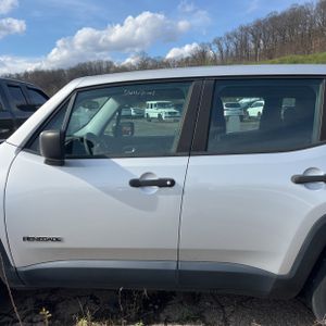 Jeep Renegade Sport 4D SUV 4WD - 4