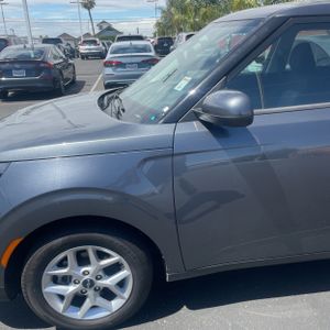 KIA SOUL LX - 2
