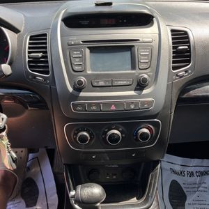 صورة مصغرة 34 لـ 2015 KIA SORENTO LX