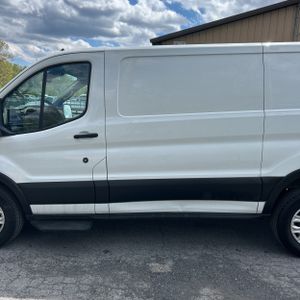 FORD TRANSIT 250 - 4