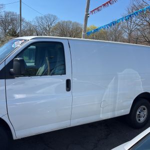 CHEVROLET EXPRESS - 3