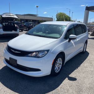 CHRYSLER VOYAGER LX - 1