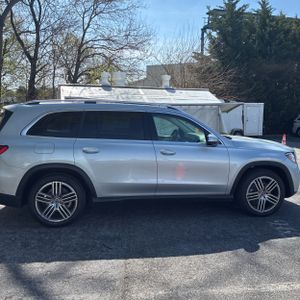 MERCEDES-BENZ GLS - 10