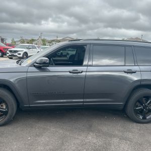 JEEP GRAND CHEROKEE L - 4
