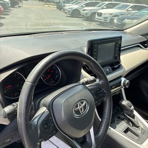 2019 Toyota RAV4 XLE PREMIUM — фото 37
