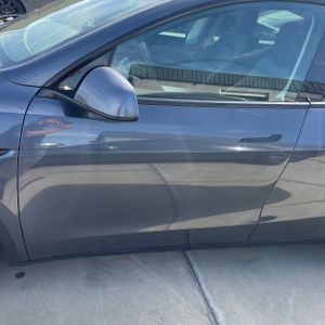 TESLA MODEL Y LONG RANGE - 3