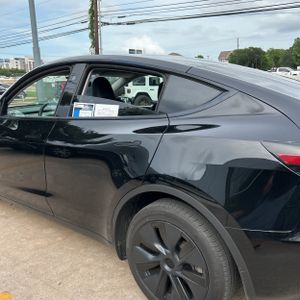 TESLA MODEL Y LONG RANGE - 6