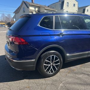 VOLKSWAGEN TIGUAN SE 4MOTION - 9