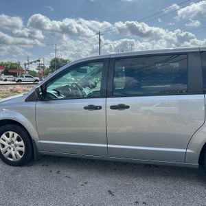 صورة 4 لـ 2019 Dodge GRAND CARAVAN SE