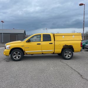 DODGE RAM 1500 LARAMIE - 2