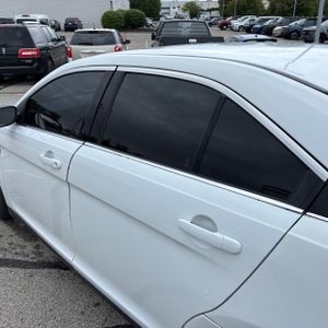 FORD TAURUS SE - 6