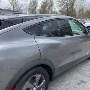 FORD MUSTANG MACH-E SELECT - 9