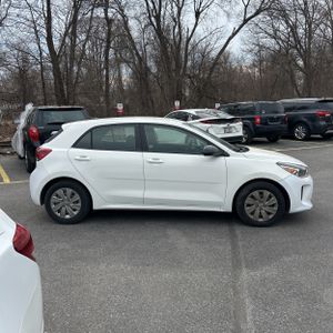 KIA RIO 5-DOOR S - 10