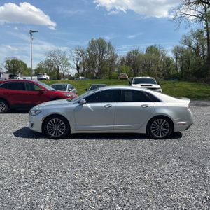 LINCOLN MKZ PREMIERE - 3