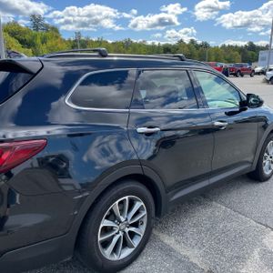 صورة 9 لـ 2017 Hyundai SANTA FE SE