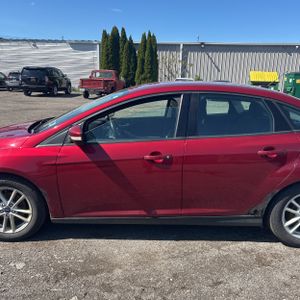 FORD FOCUS SE - 4