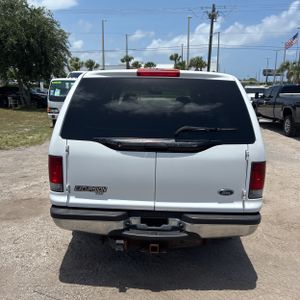 FORD EXCURSION XLT - 7