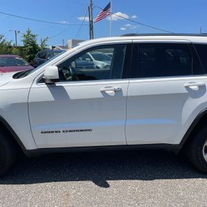 2017 JEEP GRAND CHEROKEE LAREDO — фото 4