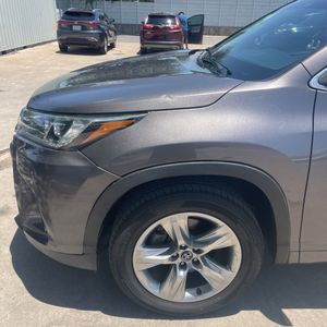 صورة مصغرة 63 لـ 2017 Toyota HIGHLANDER LIMITED