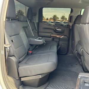 صورة 35 لـ 2020 Chevrolet SILVERADO 1500 RST