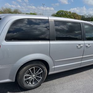 DODGE GRAND CARAVAN R/T - 9