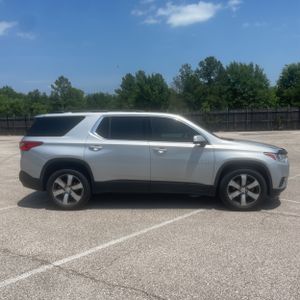 CHEVROLET TRAVERSE - 10