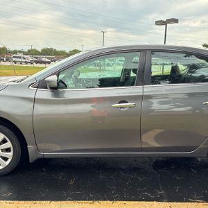 2017 Nissan SENTRA SV — фото 4