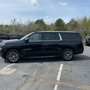 CHEVROLET SUBURBAN LS - 3