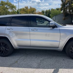2021 JEEP GRAND CHEROKEE LAREDO X photo 11