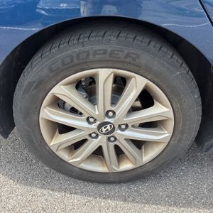 2015 Hyundai ELANTRA SE — миниатюра 19