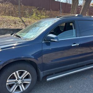 CHEVROLET TRAVERSE LT - 2