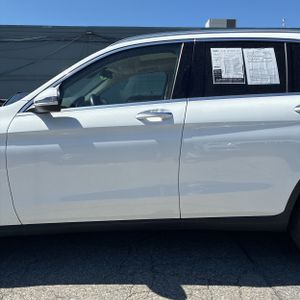 MERCEDES-BENZ GLC - 4