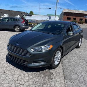 FORD FUSION SE - 1