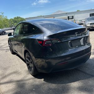 TESLA MODEL Y LONG RANGE - 5