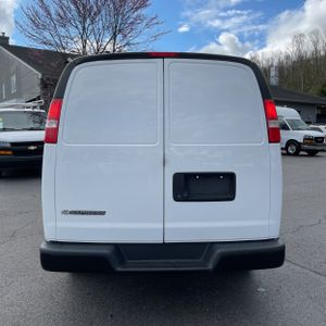 CHEVROLET EXPRESS 2500 - 7