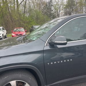 CHEVROLET TRAVERSE - 2