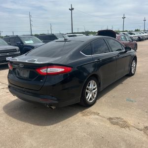 FORD FUSION SE - 8