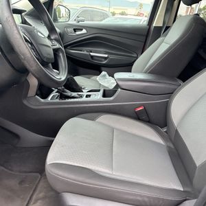 2019 FORD ESCAPE SE thumbnail 32