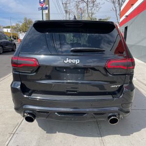 JEEP GRAND CHEROKEE SRT - 7