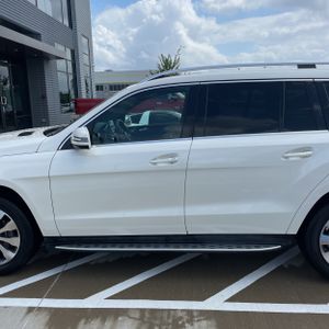 MERCEDES-BENZ GLS - 4