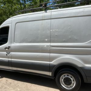 FORD TRANSIT 150 - 6