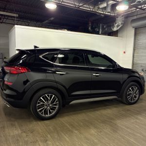 HYUNDAI TUCSON LIMITED - 10