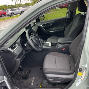 صورة 31 لـ 2021 Toyota RAV4 HYBRID XLE
