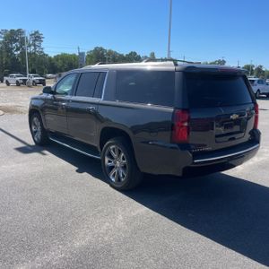 CHEVROLET SUBURBAN PREMIER - 5