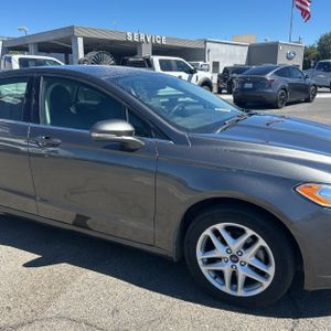 صورة مصغرة 13 لـ 2016 FORD FUSION SE